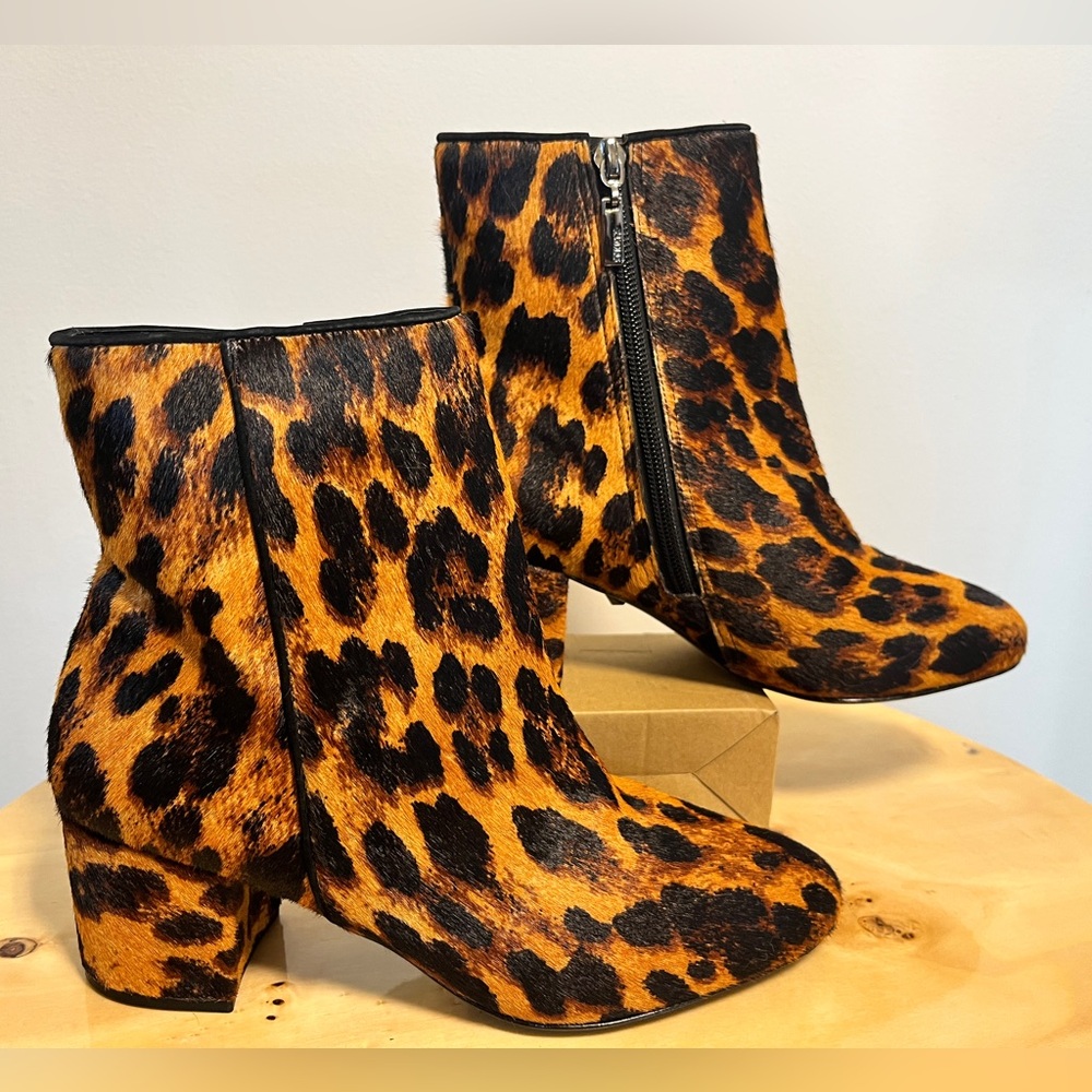 NWT SCHUTZ Luxxe Calf Hair Leopard Print Booties, Sz 6.5